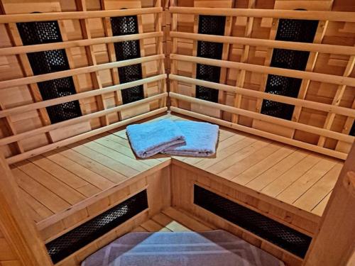 Spa, Alpine Holiday Home in Lungau in Fell