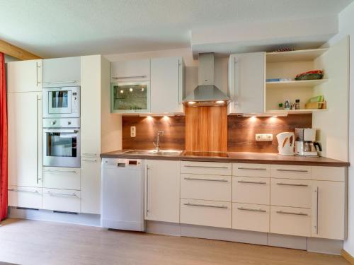 virtuve, Apartment in Kappl near Ski Slopes in Kappl