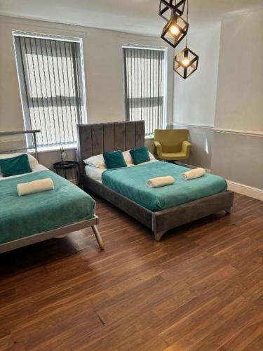 Tudors eSuites - Stratford Budget Friendly Apartments #676S in King's Heath