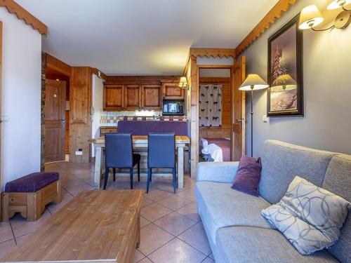 Appart 6 pers, piscine, parking, Plagne Aime 2000 - FR-1-351-137 in La Plagne