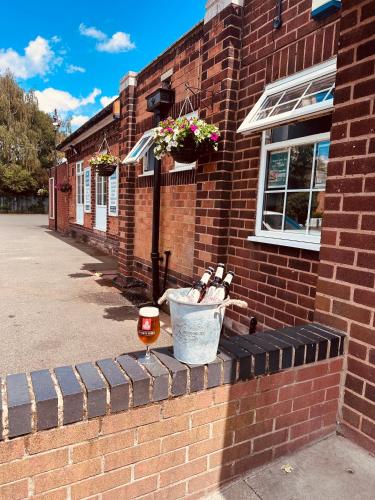 Minworth Lodge - image 5