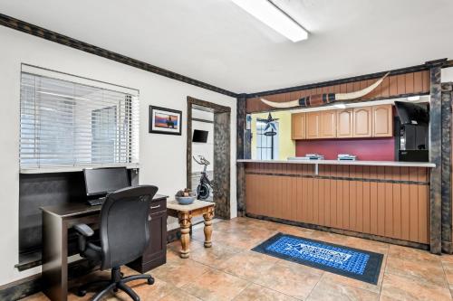 Americas Best Value Inn Midlothian in Midlothian, USA