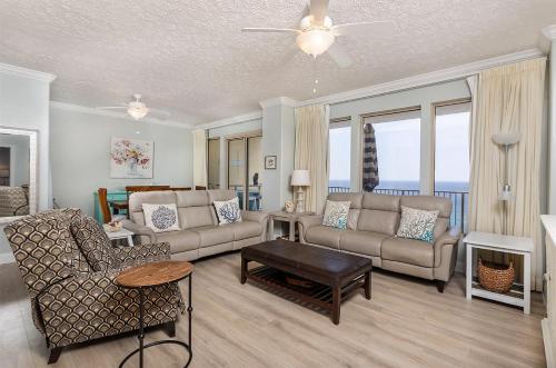 Wondrous Oceanfront Condo with Free Poolside WiFi - Unit 1105