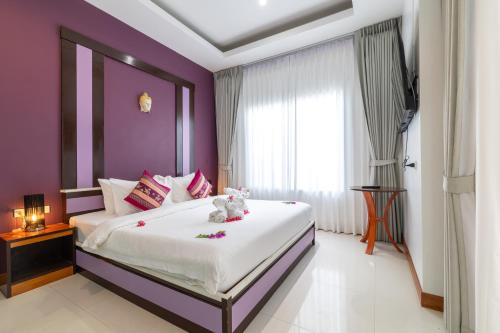 room detail thumbnail 0