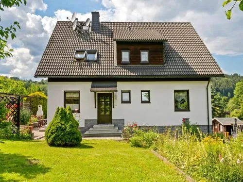 Charmante Dachgeschoss Ferienwohnung im Erzgebirge in Pöhla, Deutschland