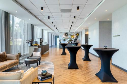 Renaissance Amsterdam Schiphol Airport Hotel