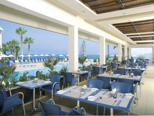 Restaurant, Cynthiana Beach Hotel in Paphos