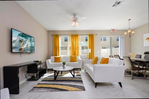 Four Bedrooms TownHome 5122 - image 12