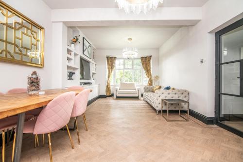 Prestigious 4BR Retreat - Tanworth in Arden gîte à louer Ullenhall