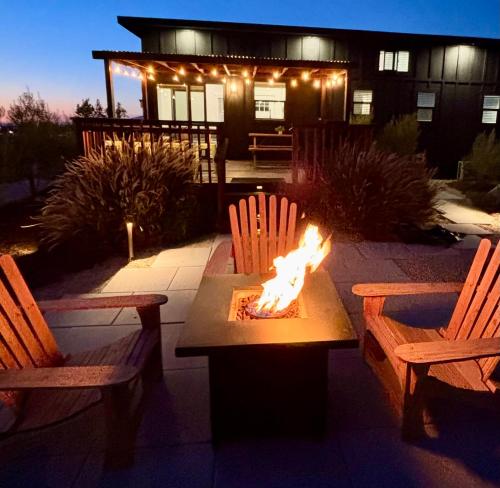 The Ultimate Winery Getaway - Hilltop Haven