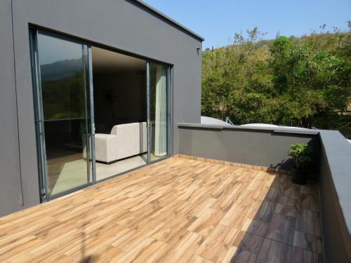 Balkong/terasse, The Executive - Exclusive Self-Catering Apartments - Ezulwini in Lobamba