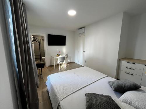 Landing Rooms in Mocici