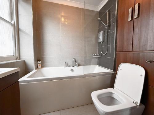 1300ft Fitzrovia Soho 2B2B by Tottenham Court Road Station Elizabeth line & Oxford Street, Londyn (zdjęcie 9)