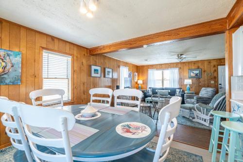 Beach Baby in Kitty Hawk (NC)