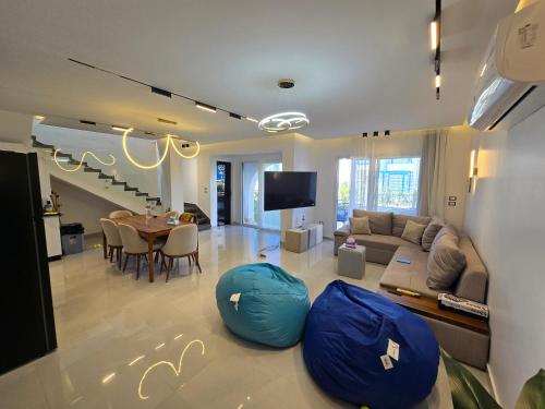 4 master BEDROOMS VILLA MOUNTAIN VIEW RAS ELHIKMA in Zawiyat Ailat Nuh