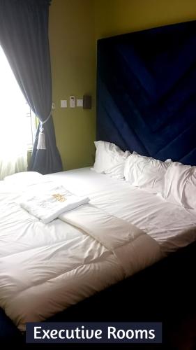 Edilom Hotel and Suites