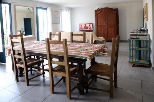 設施, LE TERTRE CAMILLAC in 博爾