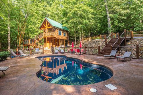 Pool & A View by American Patriot Getaways, Glade