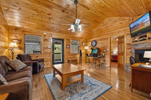 Rustic Romance by American Patriot Getaways in 鴿子谷市郊