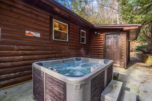 Rustic Romance by American Patriot Getaways in 鴿子谷市郊