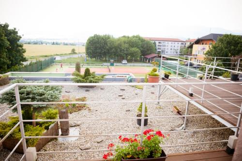 Penzión Ľadoveň - image 3