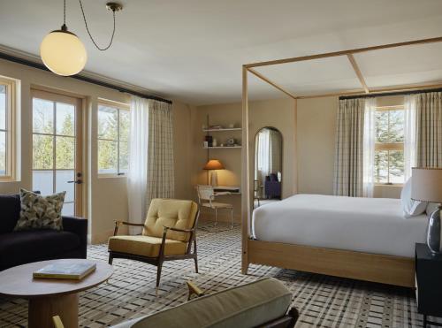 Belden House & Mews in Litchfield