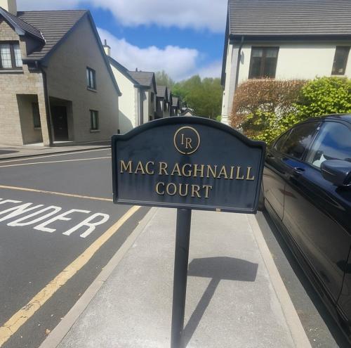 Lough Rinn - Mac Raghnaill Court in Mohill