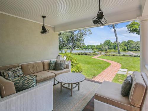 Blue Gates in อีสตัน (MD)