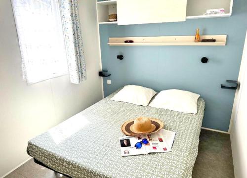 3 bedrooms, 5 beds
