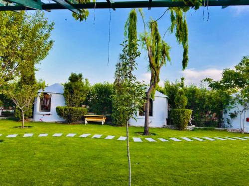 Kabul Qargha Palace Hotel, Restaurant and wedding Hall near Hámid Karzai nemzetközi repülőtér