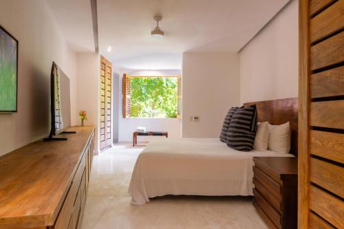 El Careyes Club & Residences