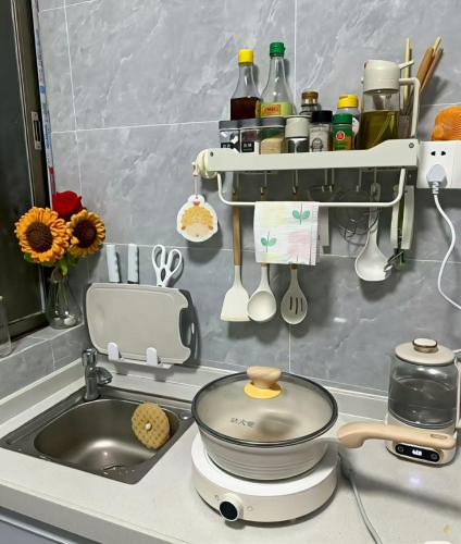 珠珠酒店上海浦东机场店Shanghai Zhuzhu Hotel - 24-hour free airport pick-up and drop-off Airport, 24-hour professional butler service, spacious room layout with great sense of space, complete kitchen facilities, relaxing spa massage service, Shanghai (Foto 9)