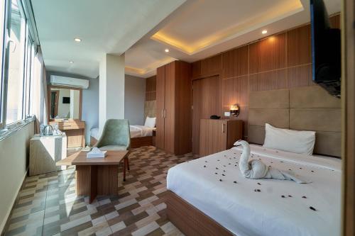 Royal Nine Pyramids View Hotel - image 6