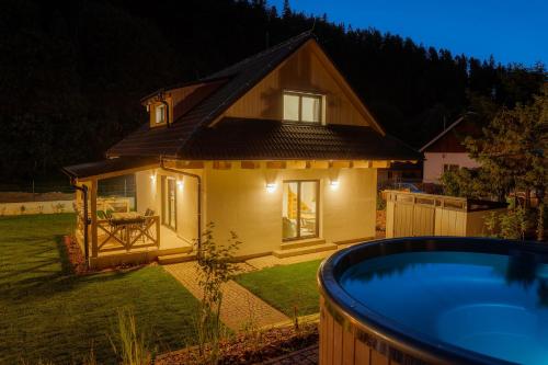 Exterior view, BINDT chalets in Teplicka