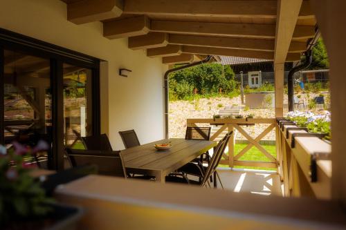 Balcony/terrace, BINDT chalets in Teplicka