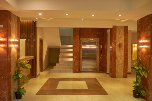 Royal Nine Pyramids View Hotel - image 2