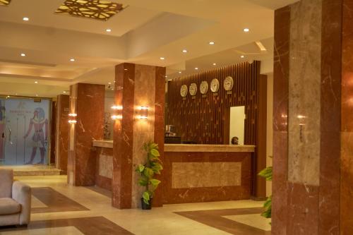 Royal Nine Pyramids View Hotel - image 9