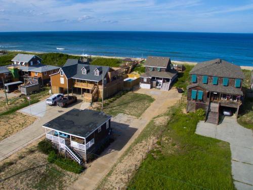 The Dune Bug - Nags Head MP 11.5 150 ft to the Beach Year Round Flex Stays - image 2