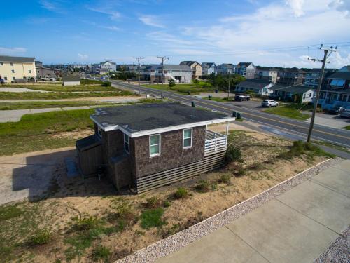 The Dune Bug - Nags Head MP 11.5 150 ft to the Beach Year Round Flex Stays - image 3