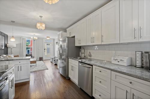 Charming 4BR with Private Patio and Historic Row Downtown, Frederick (foto 8)