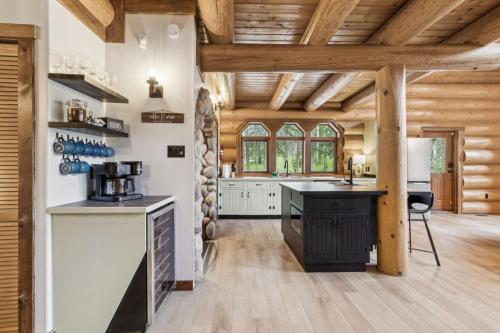 Nordegg Timber Estate in Nordegg (AB)