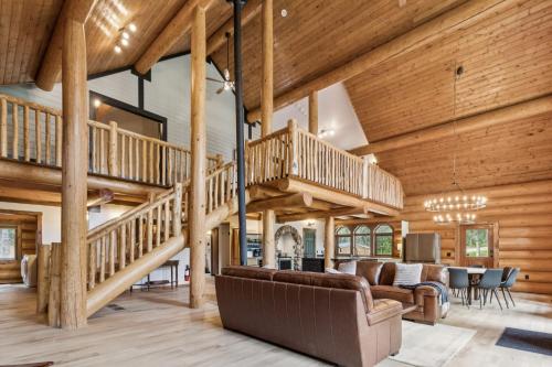 Nordegg Timber Estate in Nordegg (AB)