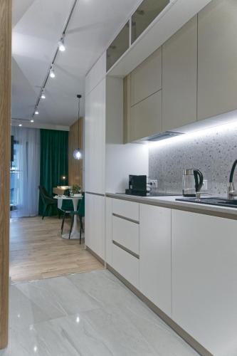 Green Oasis Apartment - City Center - Free Parking - Self check-in, Wroclaw (foto 3)