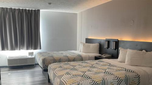2 double beds