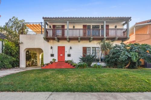 Welcome to The Spanish Hideaway!, Los Angeles