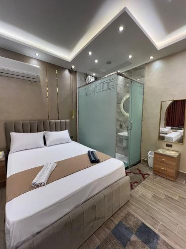 Cairo Crystal Hotel - image 11