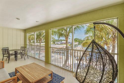 Off the Charts Inn in Saint James City