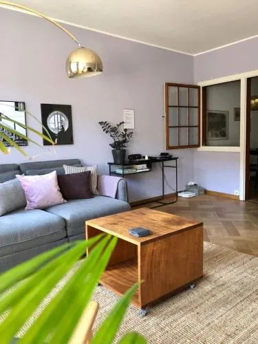 Sunny Old Town Flat-Walk Everywhere-Sleeps 4 in Bern, Schweiz