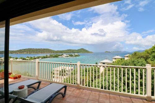 Penthouse Luxury With Ocean Views Resort Pools in Smith Bay