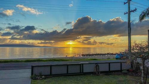 Sunsets by the Beach Waterfront Sleeps 8 in Te Puru